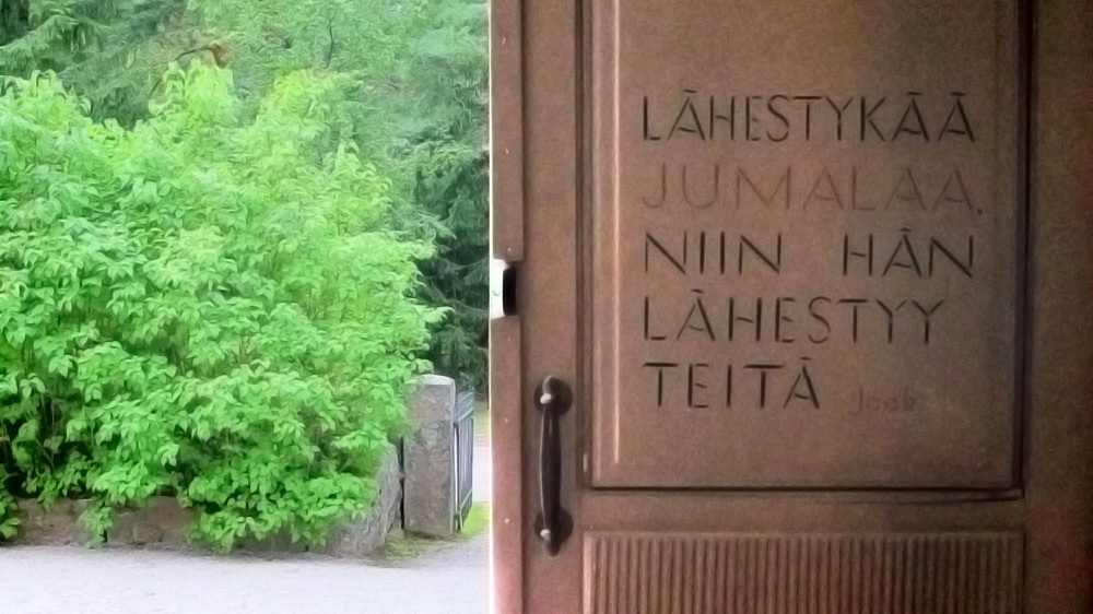 Kuusjoki Church and the text on the door