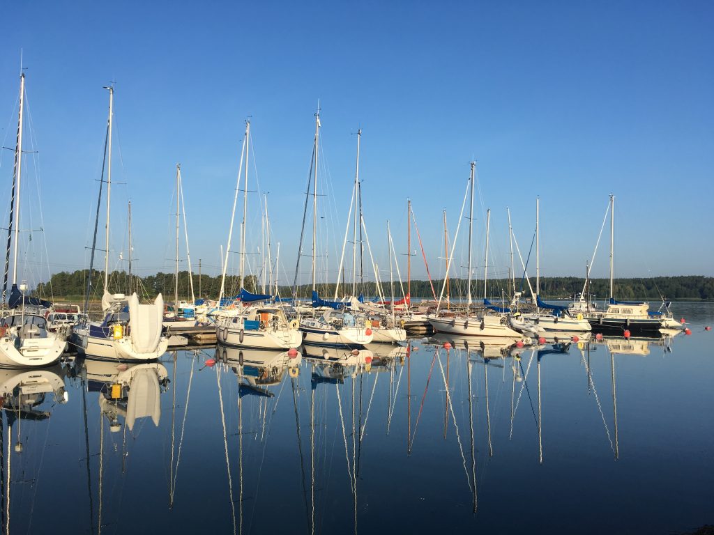 Clear Summer morning at the marina.