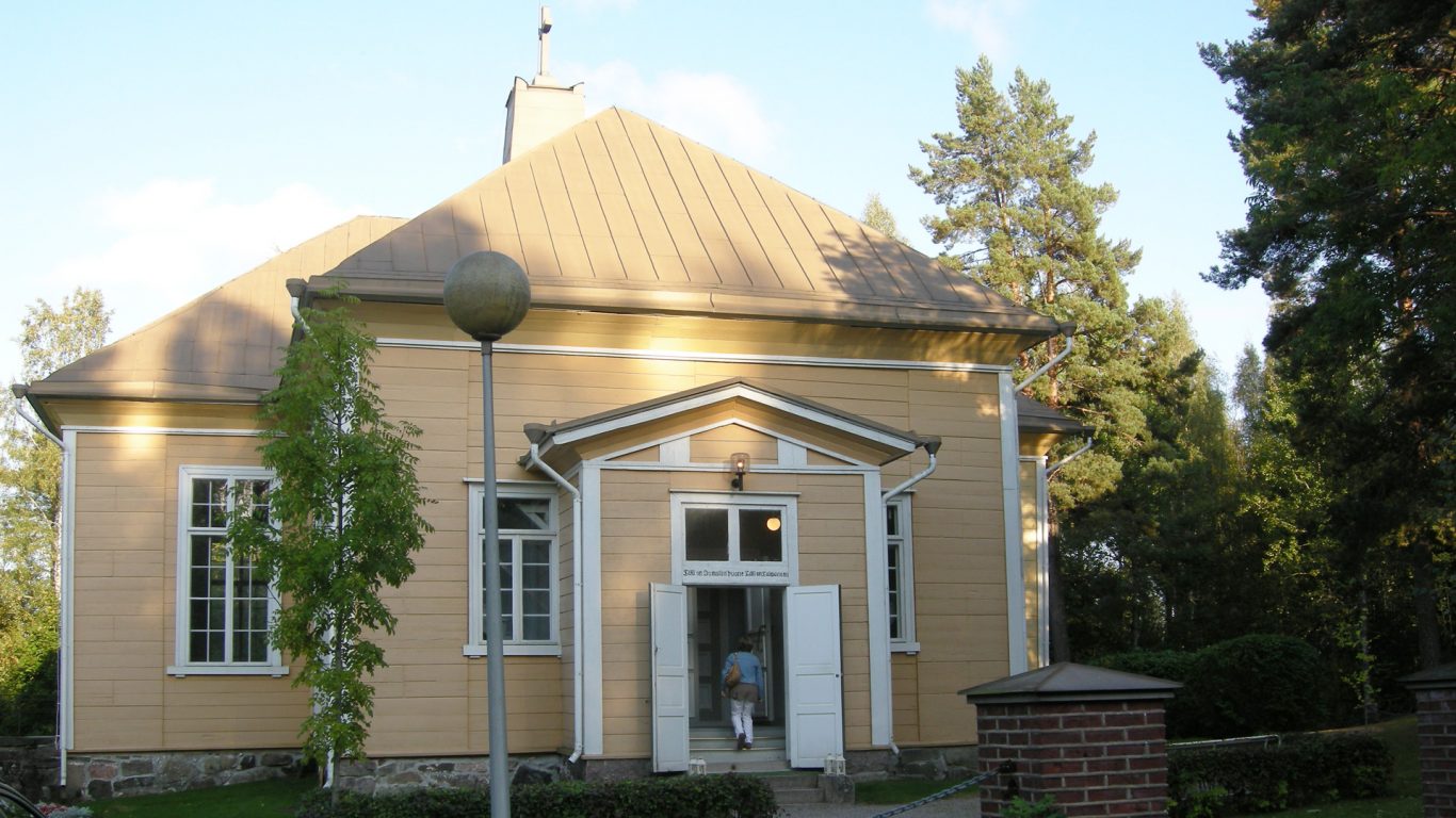 Suomusjärven kirkko ja avoimet ovet