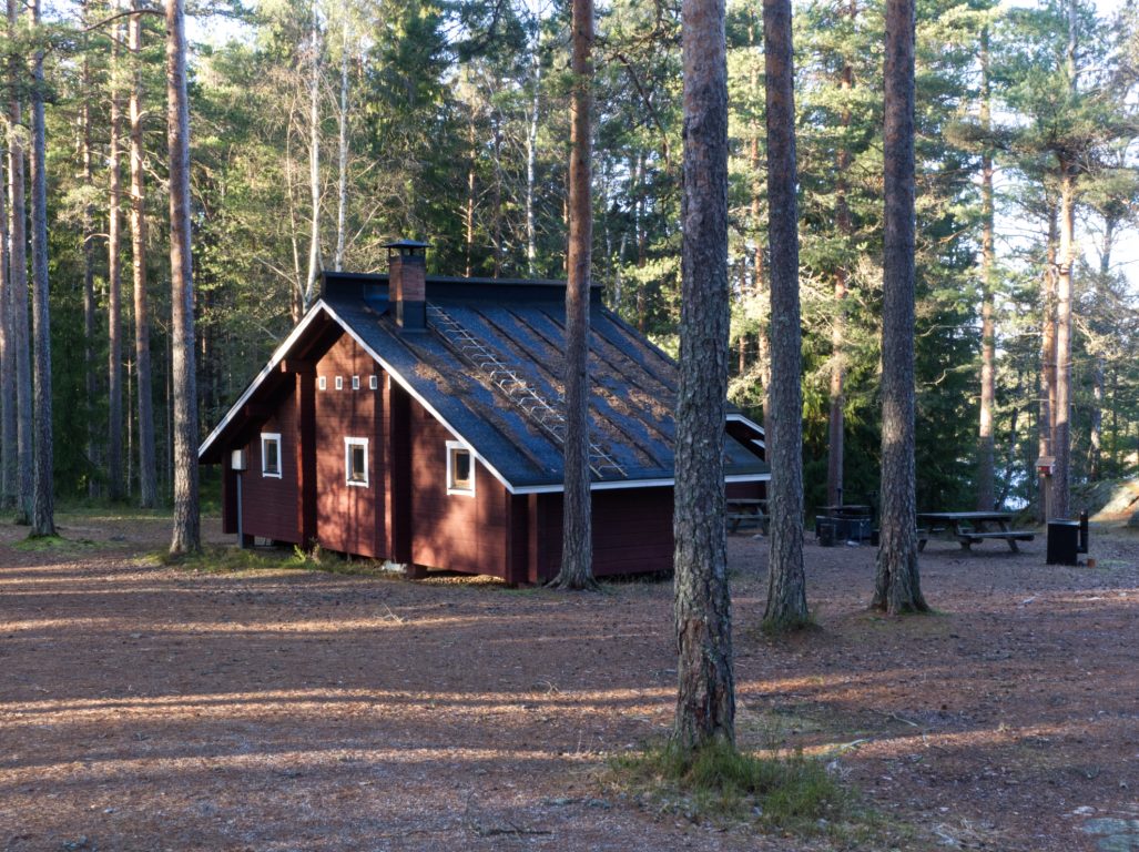 Vaappu and Lippa cabins.