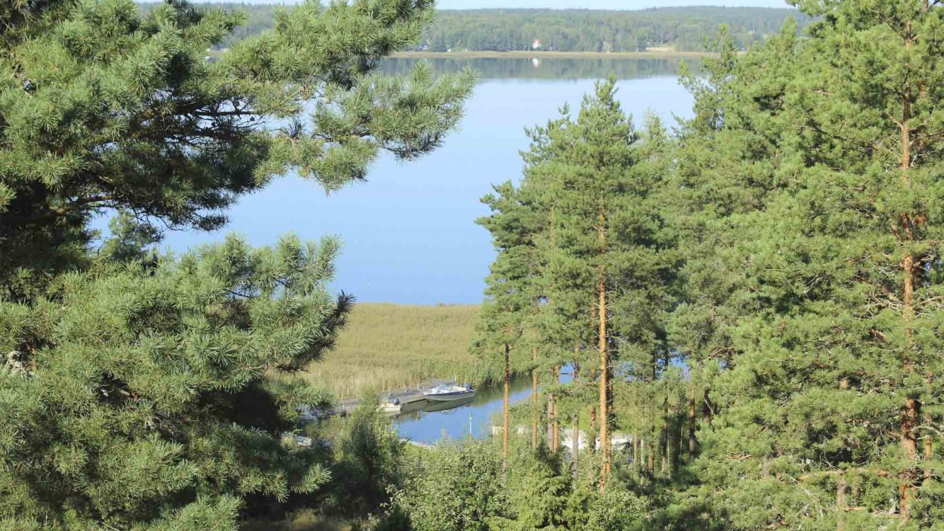 Villa Merestä avautuu hulppeat näkymät merelle