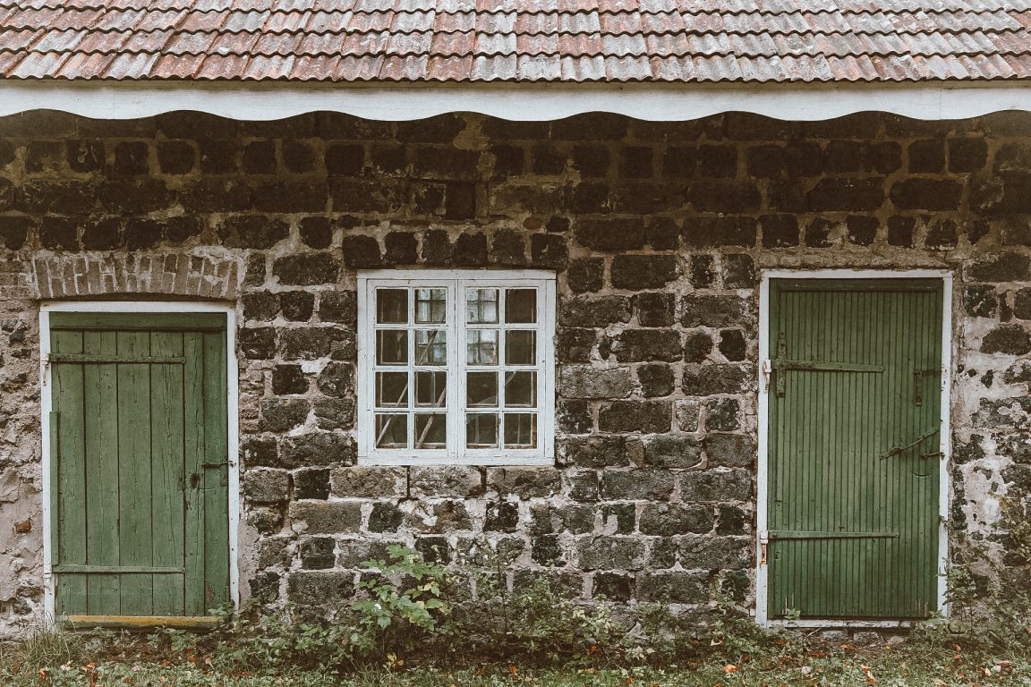 Kullanpuu Farm house brick wall.