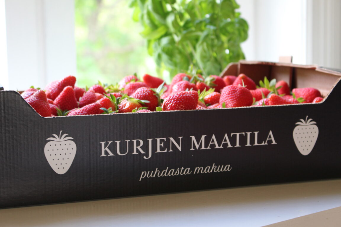 Kurjen maatilan mansikkalaatikko